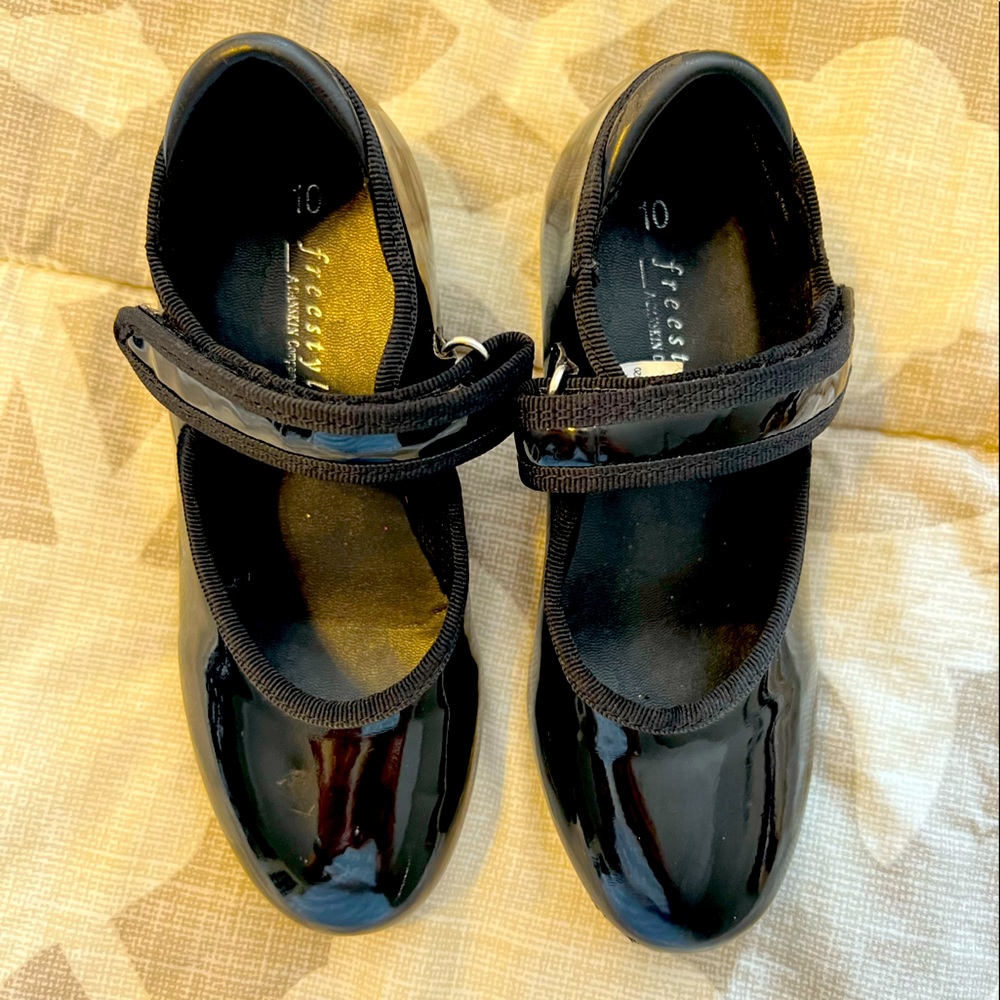 Toddler Girls Tap Shoes, size 10